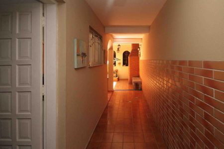 Casa à venda com 150m², 4 quartos e 2 vagas Casa à venda com 150m², 4 quartos e 2 vagasCorredor Lateral