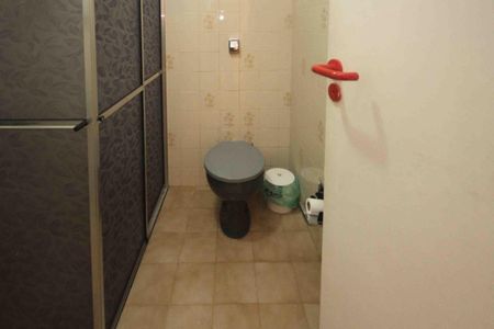 Casa à venda com 150m², 4 quartos e 2 vagas Casa à venda com 150m², 4 quartos e 2 vagasBanheiro