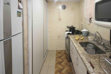 Casa à venda com 150m², 4 quartos e 2 vagas Casa à venda com 150m², 4 quartos e 2 vagasCozinha