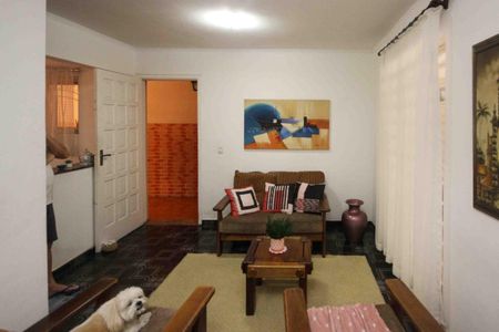 Casa à venda com 150m², 4 quartos e 2 vagas Casa à venda com 150m², 4 quartos e 2 vagasSala