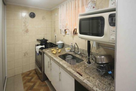 Casa à venda com 150m², 4 quartos e 2 vagas Casa à venda com 150m², 4 quartos e 2 vagasCozinha