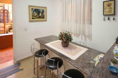 Casa à venda com 150m², 4 quartos e 2 vagas Casa à venda com 150m², 4 quartos e 2 vagasSala de Jantar