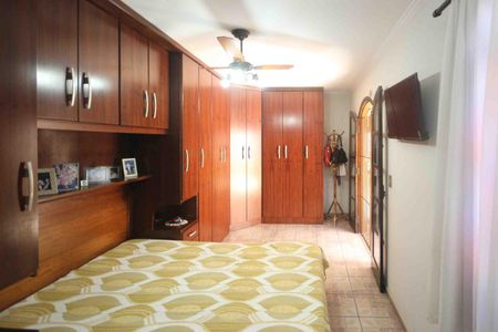 Casa à venda com 150m², 4 quartos e 2 vagas Casa à venda com 150m², 4 quartos e 2 vagasSuite