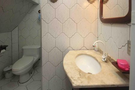 Casa à venda com 150m², 4 quartos e 2 vagas Casa à venda com 150m², 4 quartos e 2 vagasBanheiro da Suite