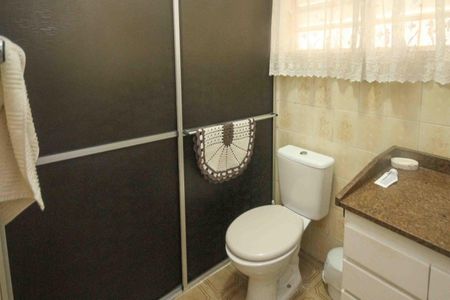 Casa à venda com 150m², 4 quartos e 2 vagas Casa à venda com 150m², 4 quartos e 2 vagasBanheiro Social