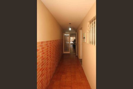 Casa à venda com 150m², 4 quartos e 2 vagas Casa à venda com 150m², 4 quartos e 2 vagasCorredor Lateral