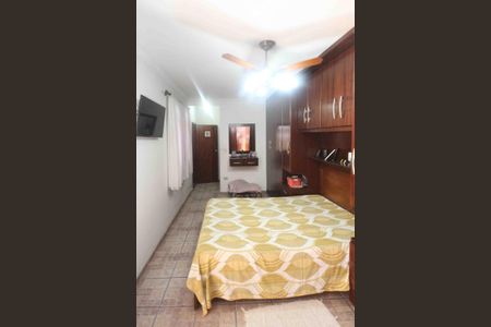 Casa à venda com 150m², 4 quartos e 2 vagas Casa à venda com 150m², 4 quartos e 2 vagasSuite