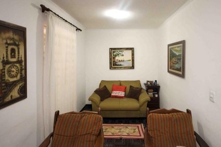 Casa à venda com 150m², 4 quartos e 2 vagas Casa à venda com 150m², 4 quartos e 2 vagasSala