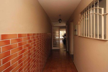 Casa à venda com 150m², 4 quartos e 2 vagas Casa à venda com 150m², 4 quartos e 2 vagasCorredor Lateral