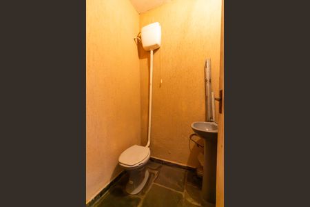 Casa à venda com 397m², 5 quartos e 4 vagasBanheiro de Serviço 