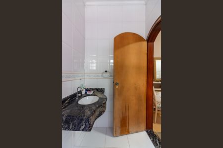 Casa à venda com 397m², 5 quartos e 4 vagasBanheiro 1