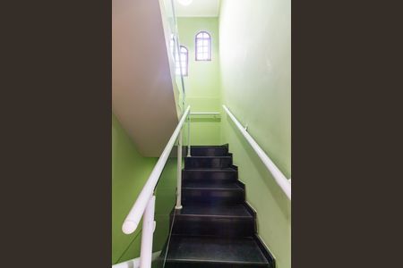 Casa à venda com 397m², 5 quartos e 4 vagasEscada