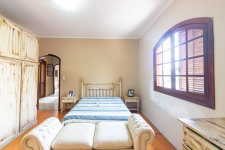 Casa à venda com 397m², 5 quartos e 4 vagasQuarto 6