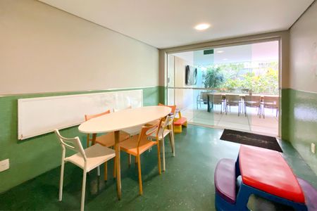 Apartamento à venda com 136m², 4 quartos e 3 vagas Apartamento à venda com 136m², 4 quartos e 3 vagasÁrea comum - Espaço Kids