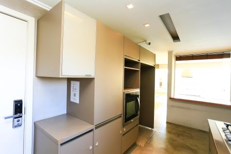 Apartamento à venda com 129m², 3 quartos e 2 vagasCozinha
