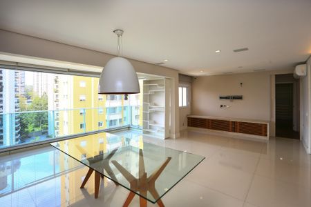 Apartamento à venda com 129m², 3 quartos e 2 vagasSala