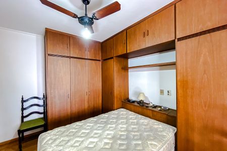 Casa à venda com 300m², 4 quartos e 4 vagas Casa à venda com 300m², 4 quartos e 4 vagasQuarto 3