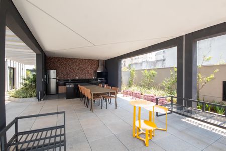 Apartamento à venda com 115m², 3 quartos e 2 vagas Apartamento à venda com 115m², 3 quartos e 2 vagasÁrea comum - Churrasqueira