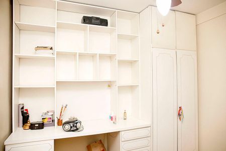 Quarto 1 de apartamento à venda com 3 quartos, 102m² em Moinhos de Vento, Porto Alegre