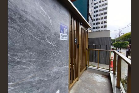 Studio para alugar com 24m², 1 quarto e sem vaga Studio para alugar com 24m², 1 quarto e sem vagaFachada + Plaquinha