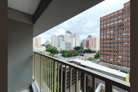 Studio para alugar com 24m², 1 quarto e sem vaga Studio para alugar com 24m², 1 quarto e sem vagaVaranda