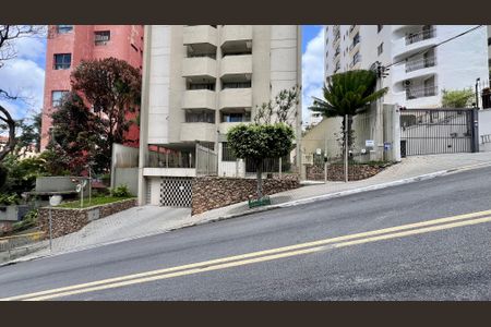 Apartamento à venda com 58m², 2 quartos e 1 vagaFachada