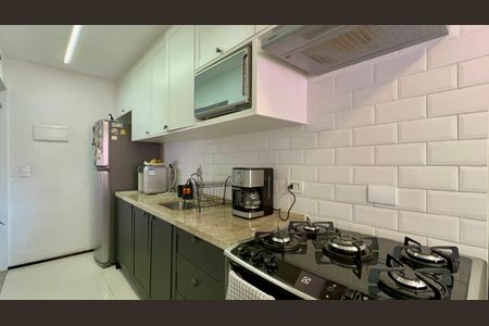 Apartamento à venda com 58m², 2 quartos e 1 vagaCozinha