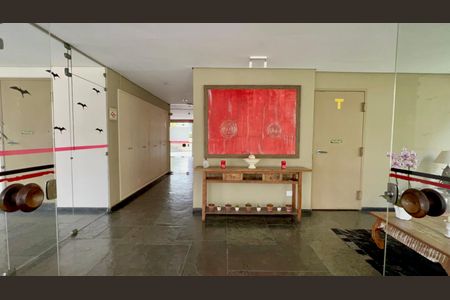 Apartamento à venda com 58m², 2 quartos e 1 vagaHall de entrada