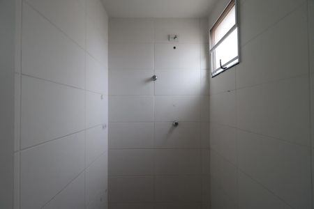Apartamento para alugar com 56m², 2 quartos e 1 vaga Apartamento para alugar com 56m², 2 quartos e 1 vagaBanheiro da Suíte