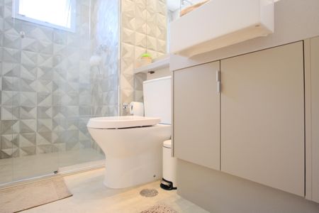 Apartamento à venda com 83m², 2 quartos e 2 vagasBanheiro da Suíte