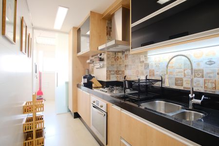 Apartamento à venda com 83m², 2 quartos e 2 vagasCozinha