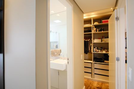 Apartamento à venda com 83m², 2 quartos e 2 vagasSuíte