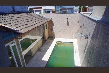 Casa à venda com 145m², 3 quartos e 2 vagas Casa à venda com 145m², 3 quartos e 2 vagasVista