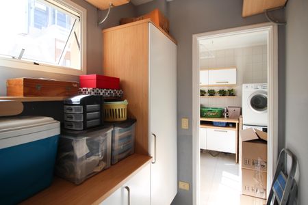 Apartamento à venda com 120m², 3 quartos e 2 vagas Apartamento à venda com 120m², 3 quartos e 2 vagasQuarto de Serviço