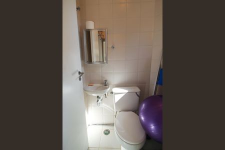 Apartamento à venda com 120m², 3 quartos e 2 vagas Apartamento à venda com 120m², 3 quartos e 2 vagasBanheiro de serviço