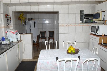 Casa à venda com 380m², 6 quartos e 3 vagasCozinha