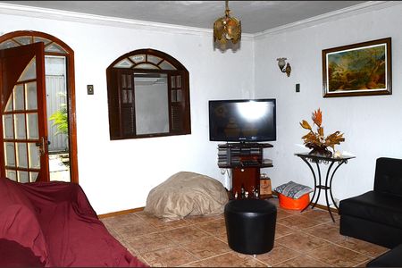 Casa à venda com 380m², 6 quartos e 3 vagasSala