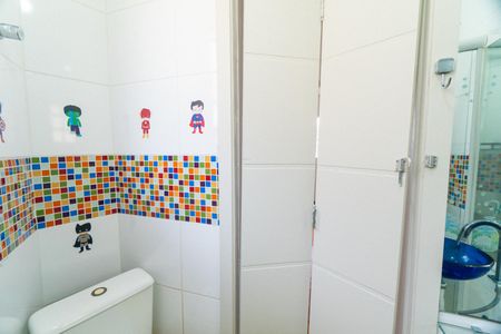 Casa à venda com 168m², 3 quartos e 2 vagasBanheiro Social