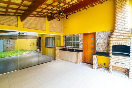 Casa à venda com 168m², 3 quartos e 2 vagasChurrasqueira
