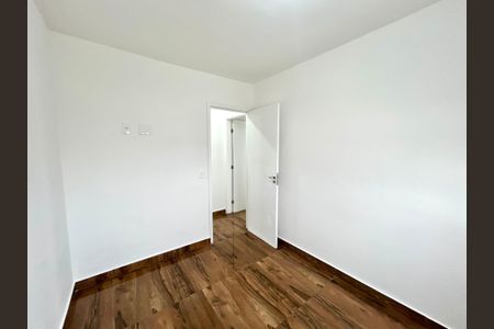 Quarto 1 de apartamento à venda com 2 quartos, 55m² em Vila das Bandeiras, Guarulhos