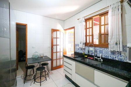 Casa à venda com 100m², 2 quartos e 1 vaga Casa à venda com 100m², 2 quartos e 1 vagaCozinha