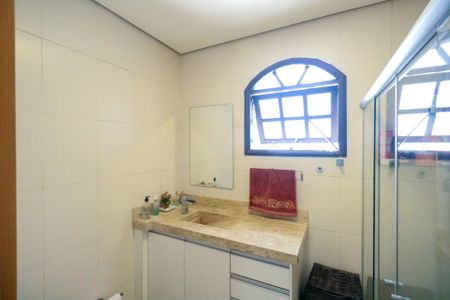 Casa à venda com 100m², 2 quartos e 1 vaga Casa à venda com 100m², 2 quartos e 1 vagaBanheiro