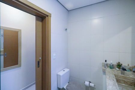 Casa à venda com 100m², 2 quartos e 1 vaga Casa à venda com 100m², 2 quartos e 1 vagaBanheiro