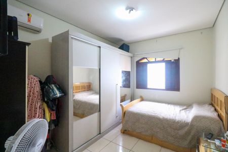 Casa à venda com 100m², 2 quartos e 1 vaga Casa à venda com 100m², 2 quartos e 1 vagaQuarto 1