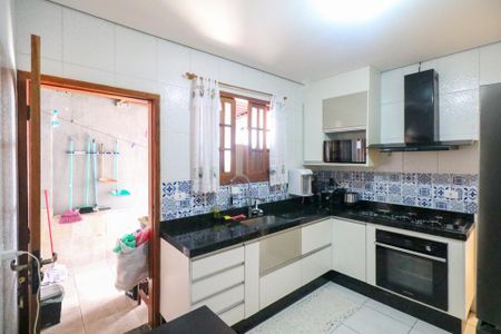 Casa à venda com 100m², 2 quartos e 1 vaga Casa à venda com 100m², 2 quartos e 1 vagaCozinha