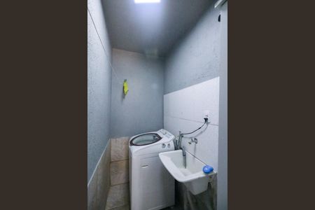 Casa à venda com 100m², 2 quartos e 1 vaga Casa à venda com 100m², 2 quartos e 1 vagaÁrea de Serviço