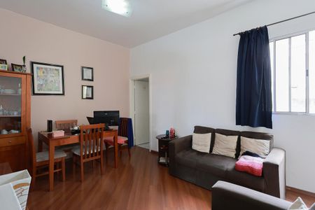 Apartamento à venda com 74m², 3 quartos e sem vagaSala