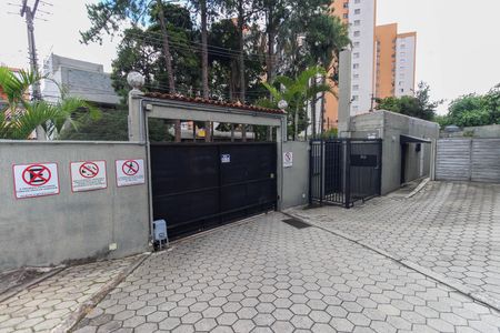 Casa de condomínio à venda com 92m², 3 quartos e 1 vagaEntrada