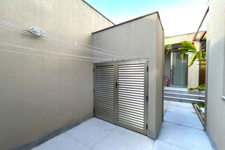 Casa de condomínio à venda com 630m², 5 quartos e 4 vagas Casa de condomínio à venda com 630m², 5 quartos e 4 vagasVaranda de Serviço