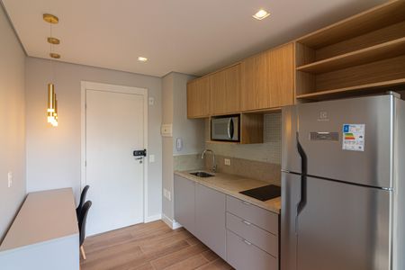 Cozinha de apartamento para alugar com 1 quarto, 30m² em Vila Olímpia, São Paulo
